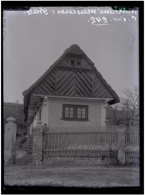 Náhledový obrázek stránky Lidová architektura z Archivu NM