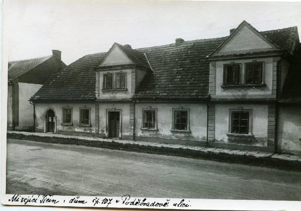 Náhledový obrázek předmětu Poděbradova třída čp. 107