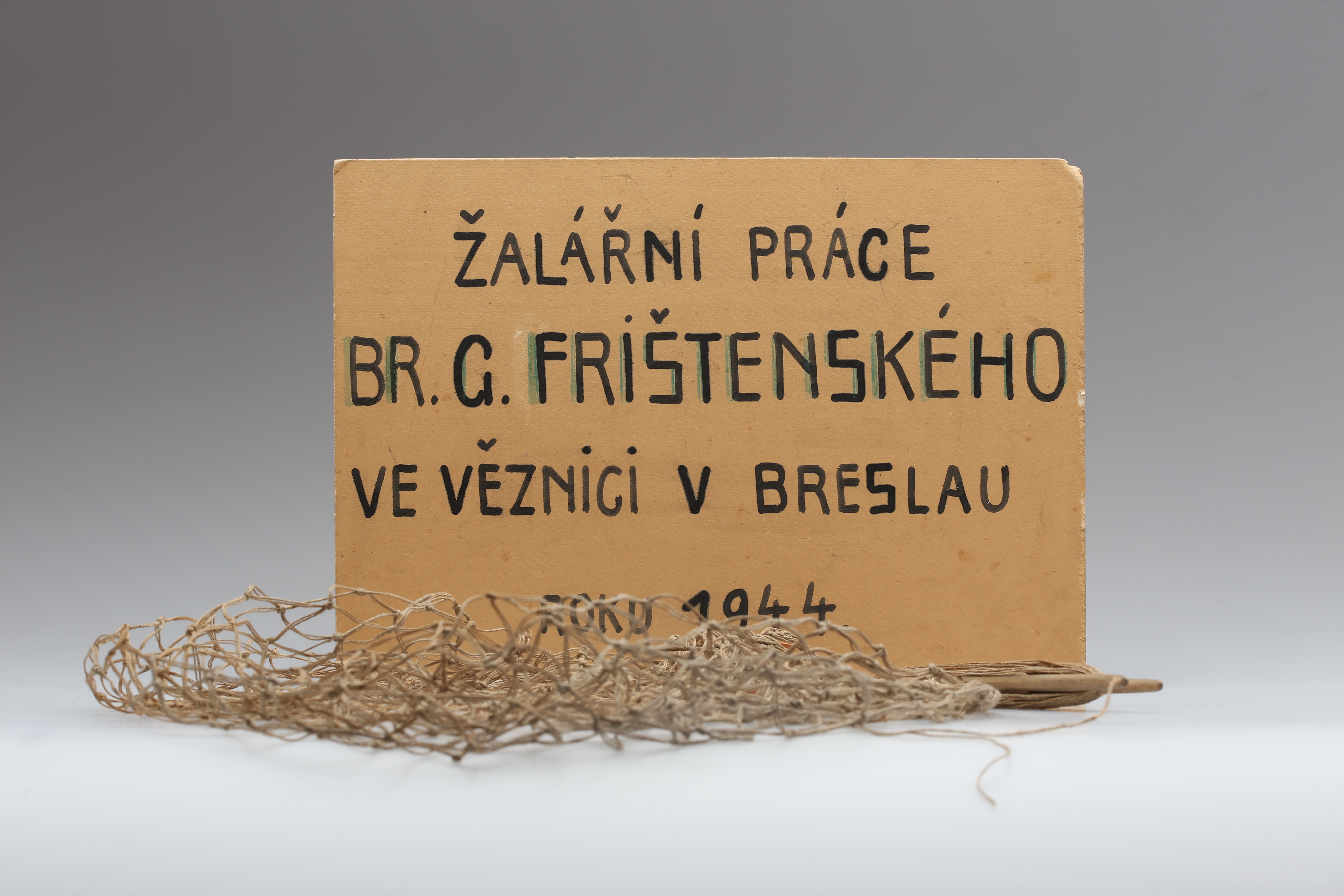 Náhledový obrázek Taška z režných nití, kterou zhotovil Gustav Frištenský ve věznici v Bresslau - 1