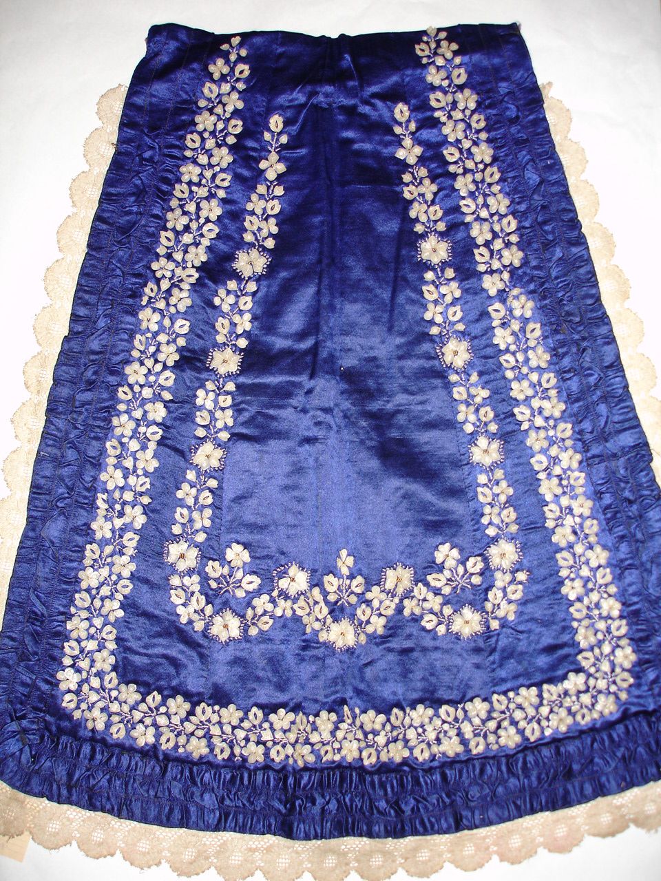 Náhledový obrázek předmětu Saténová zástěra