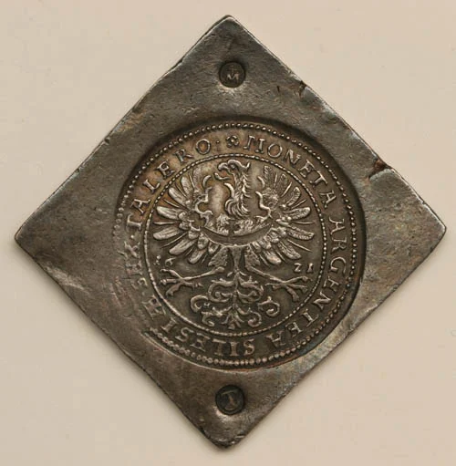 Náhledový obrázek předmětu Šestitolarová klipa slezských stavů z roku 1621
