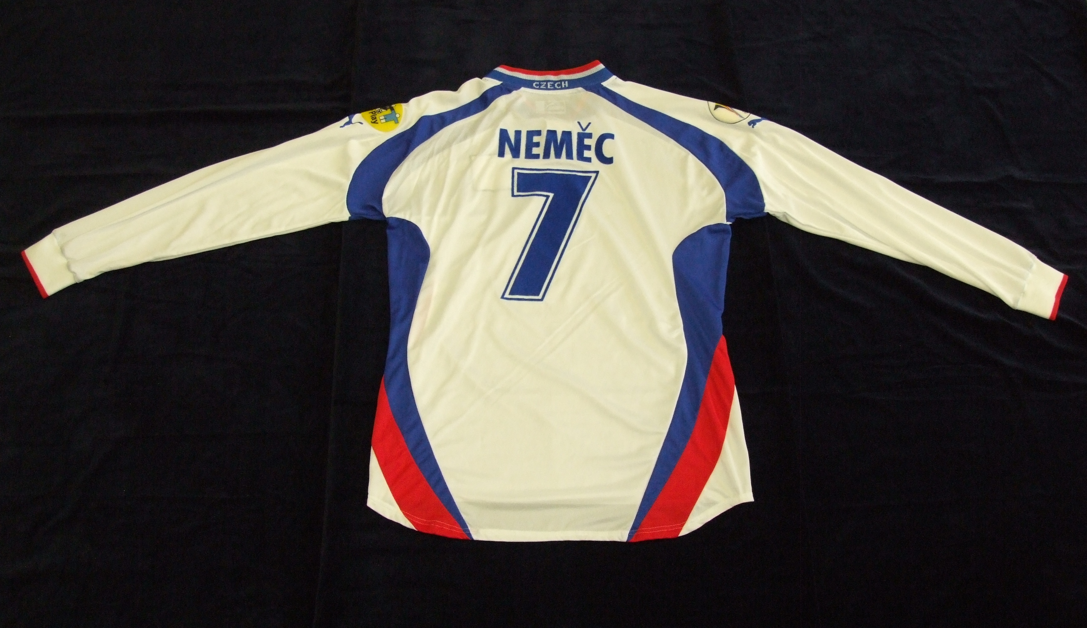 Náhledový obrázek Fotbalový reprezentační dres Jiřího Němce - 2