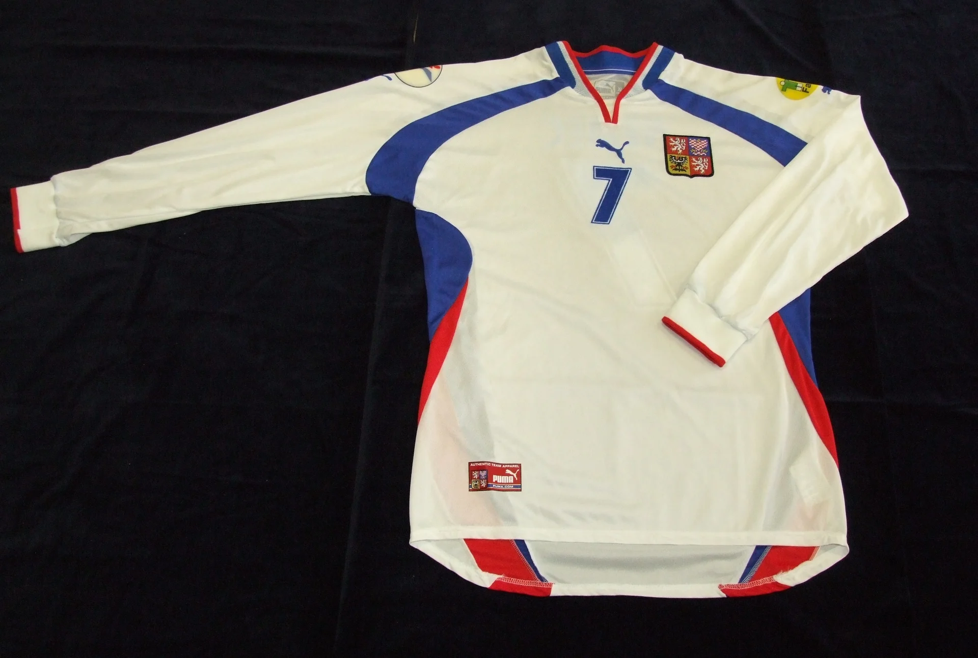 Náhledový obrázek předmětu Fotbalový reprezentační dres Jiřího Němce