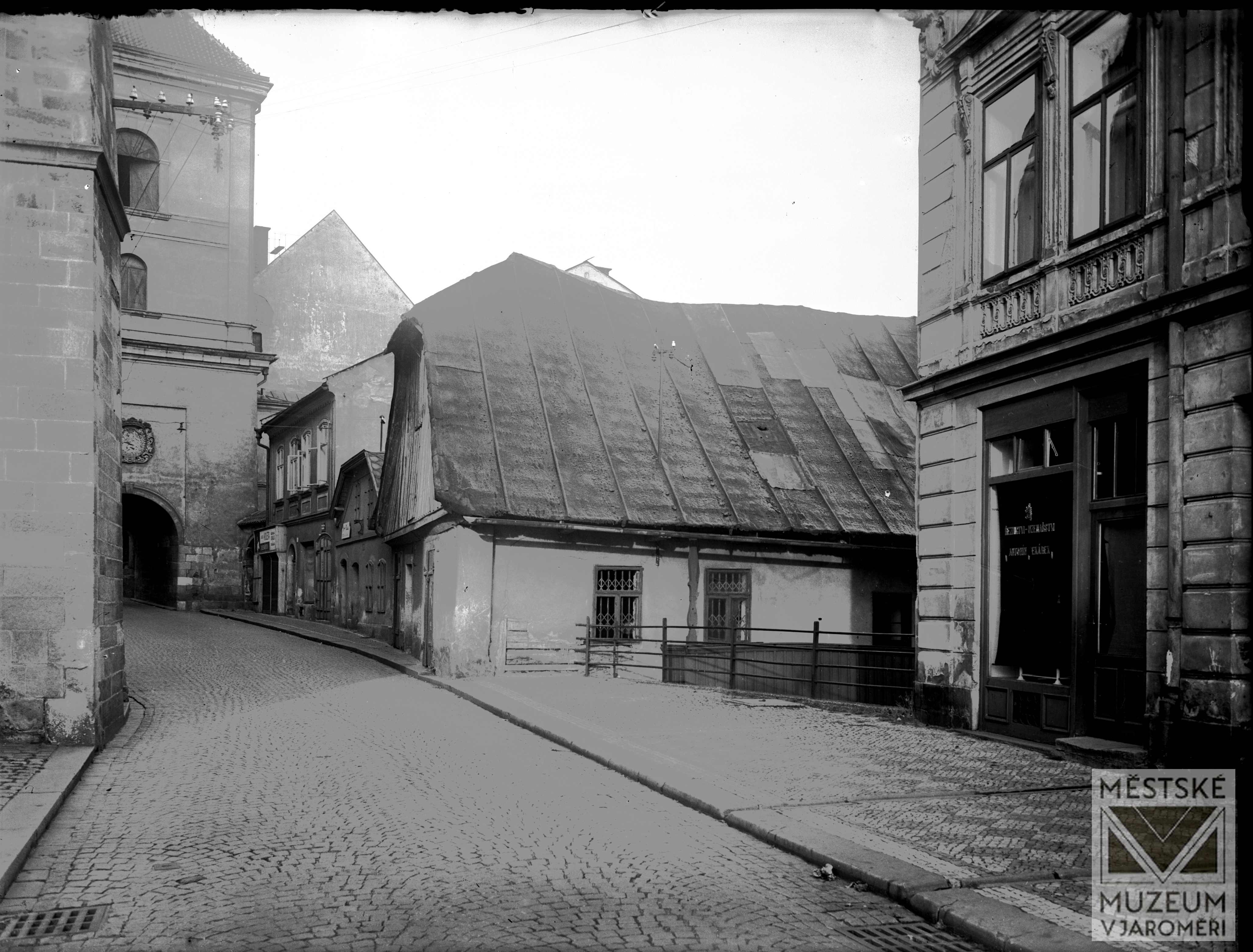 Náhledový obrázek Jaroměř - Havlíčkova ulice a zvonice - 1