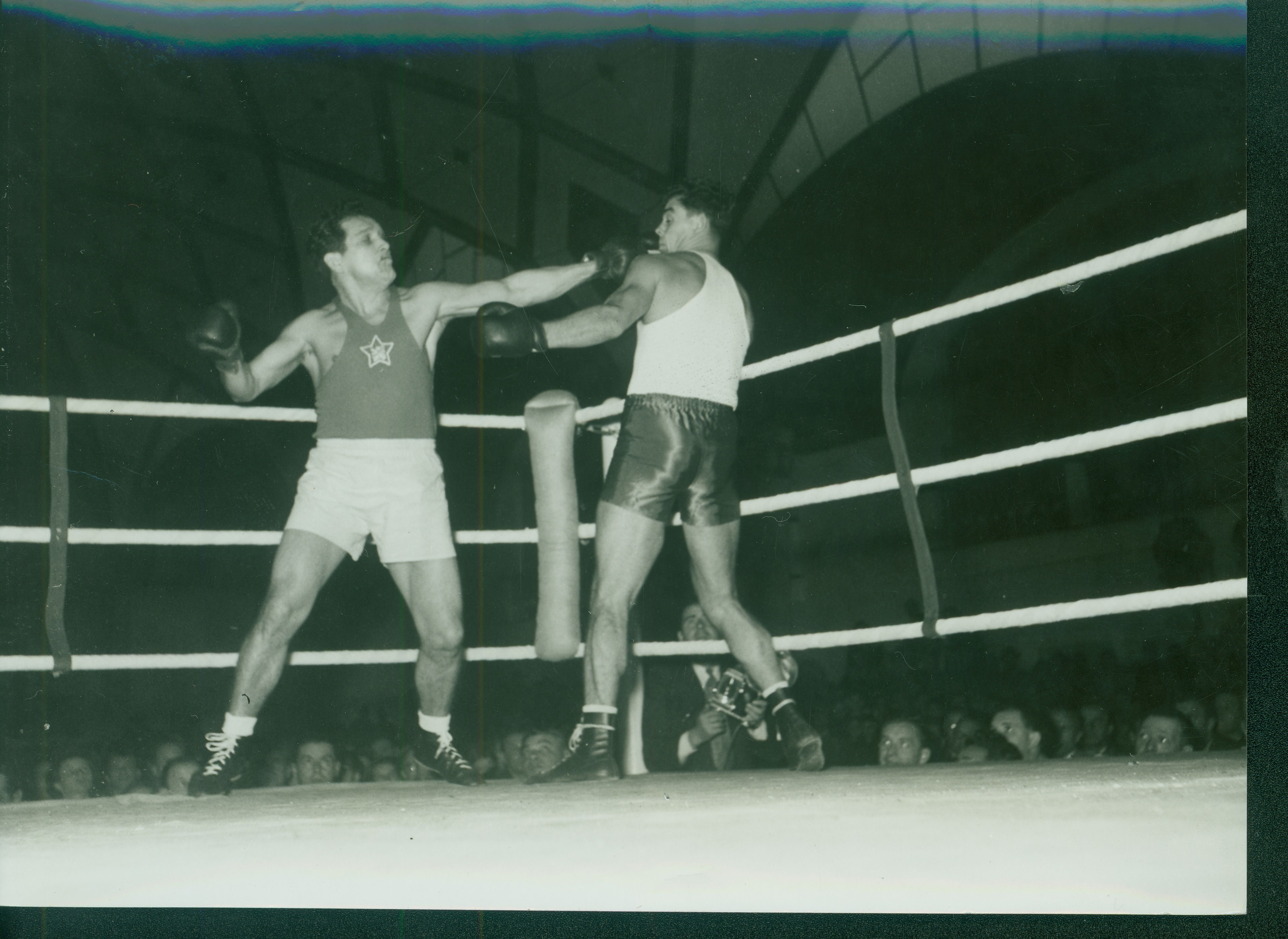 Náhledový obrázek Boxer Torma v ringu v sezóně 1947/48 - 1