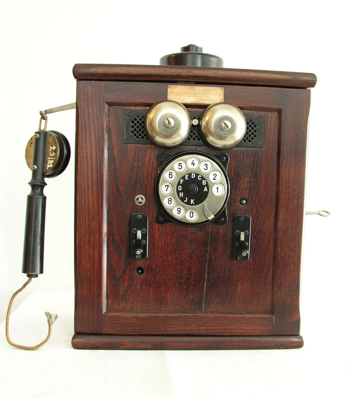 Náhledový obrázek předmětu Nástěnný telefonní přístroj