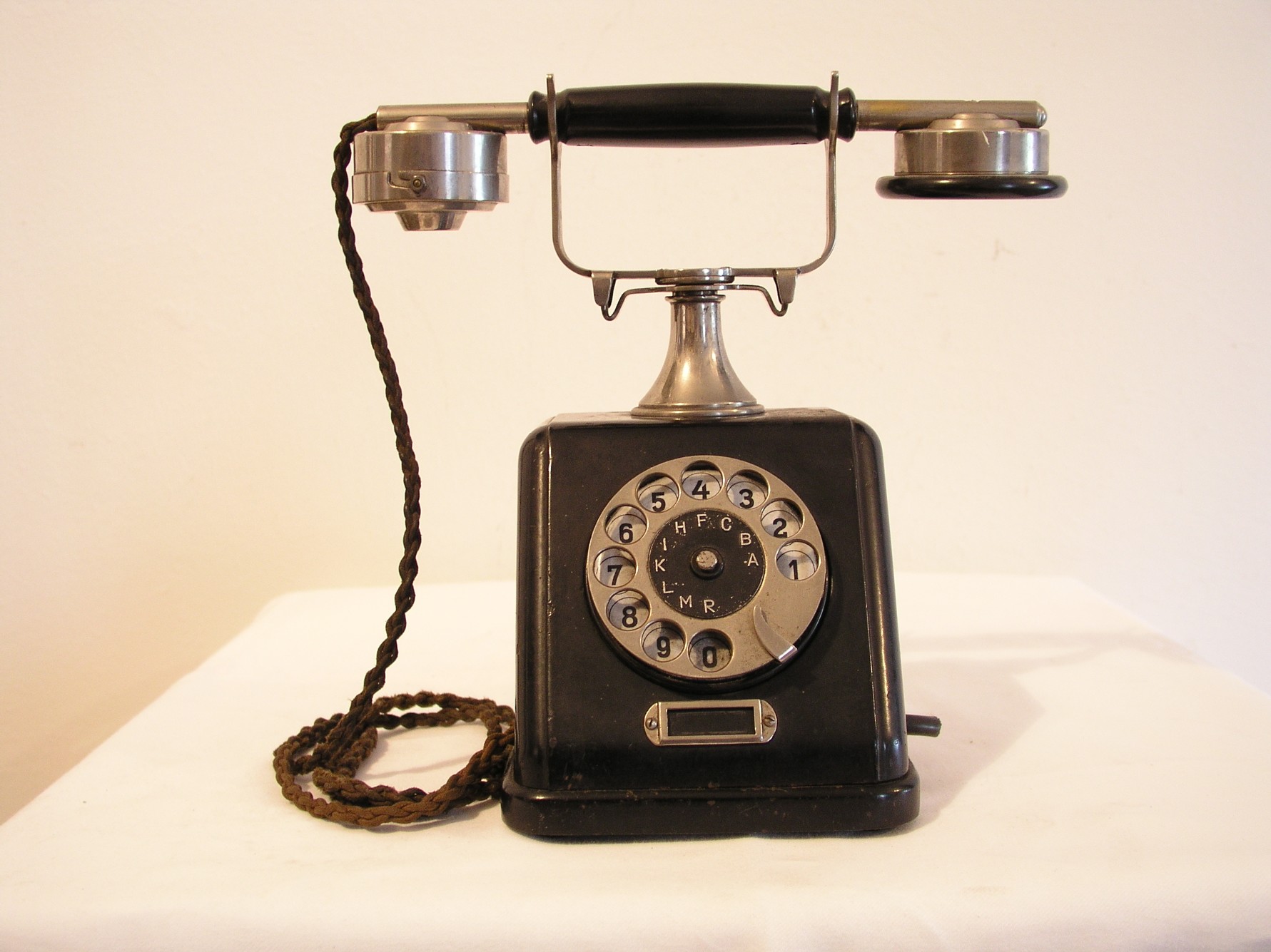 Náhledový obrázek Stolní automatický telefonní přístroj - 1