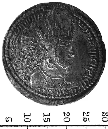 Náhledový obrázek předmětu Sasánovská mince, Drachma, Shábuhr I (241-72 n.l.)