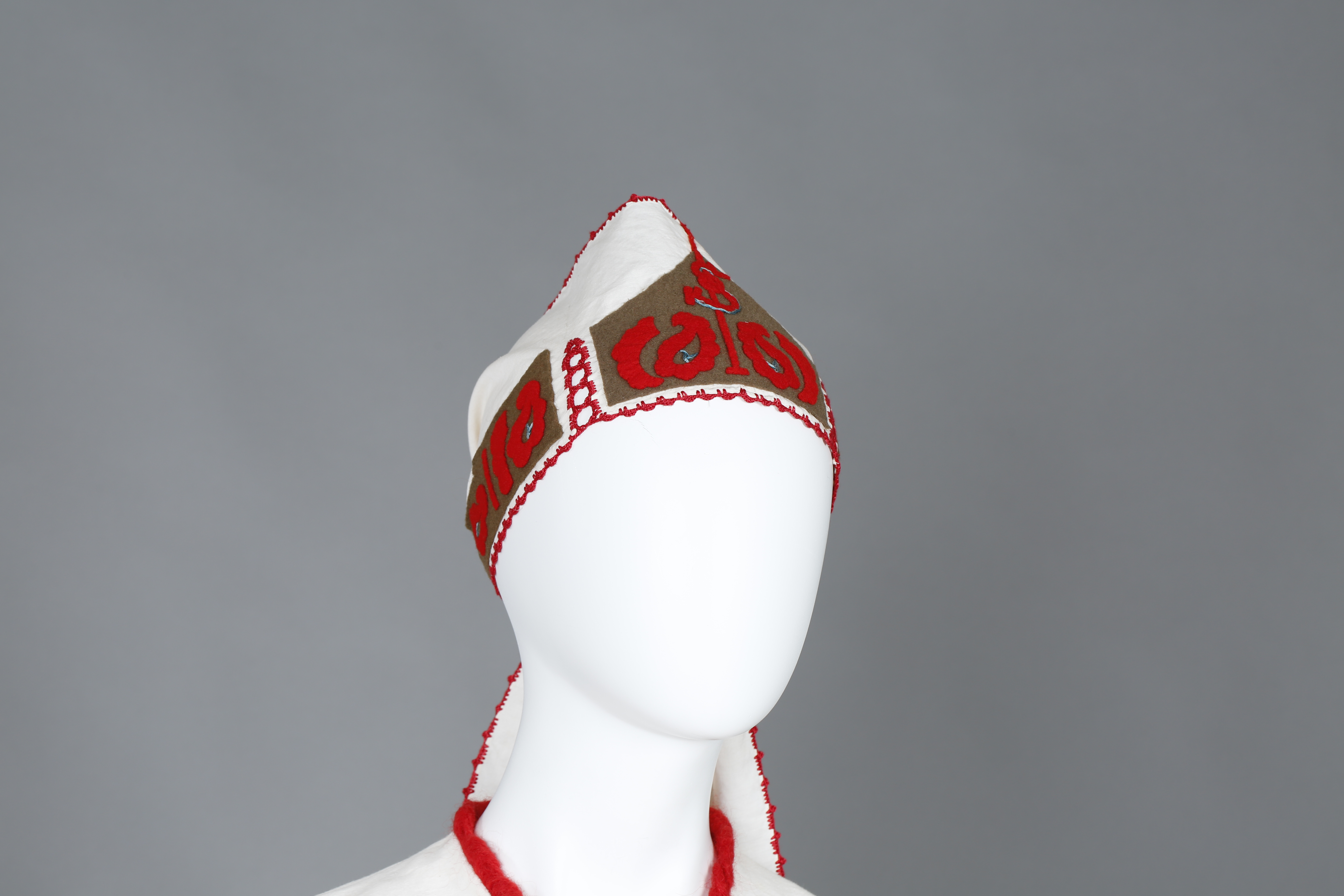 Náhledový obrázek Ženský kroj - 3