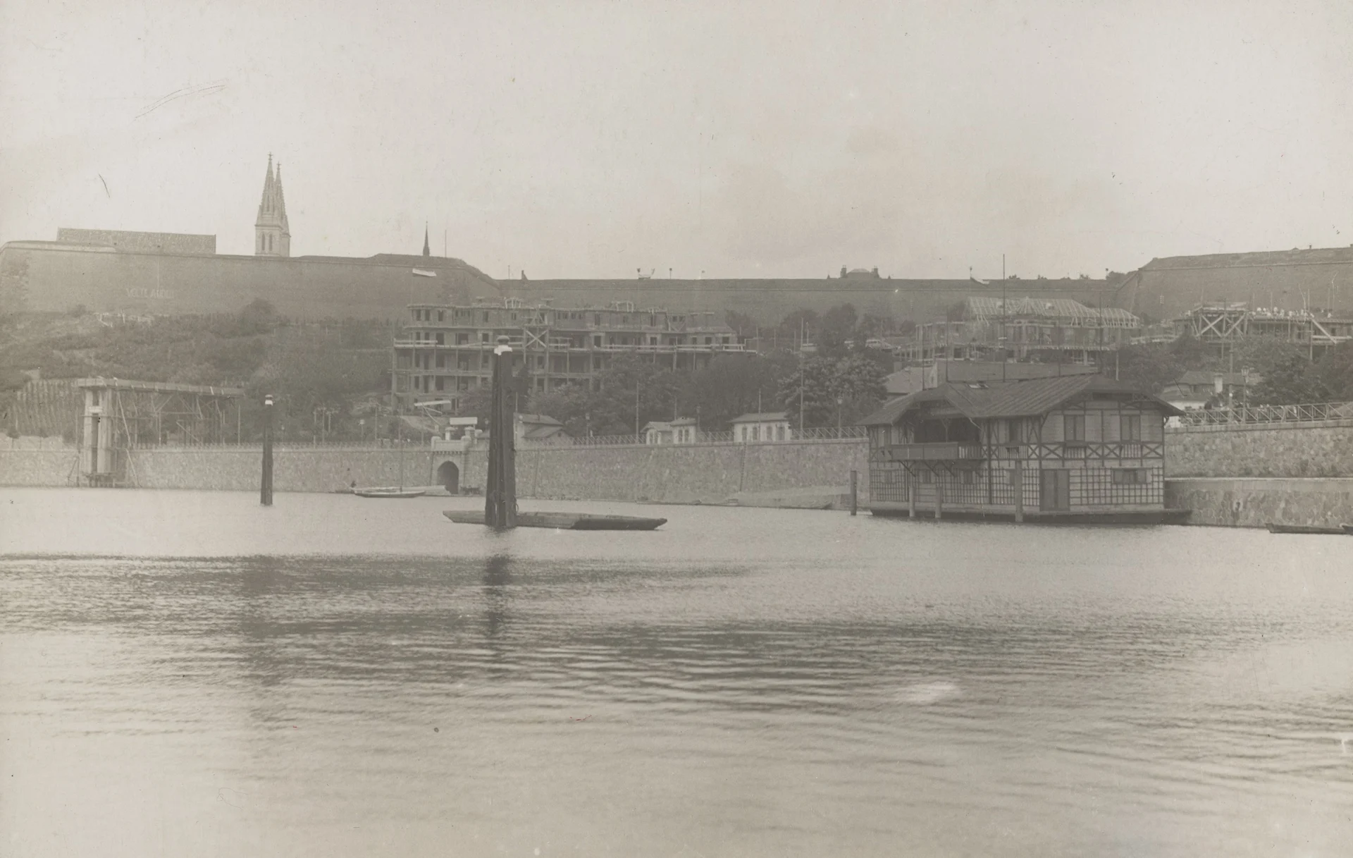 Náhledový obrázek předmětu Český Yacht Klub