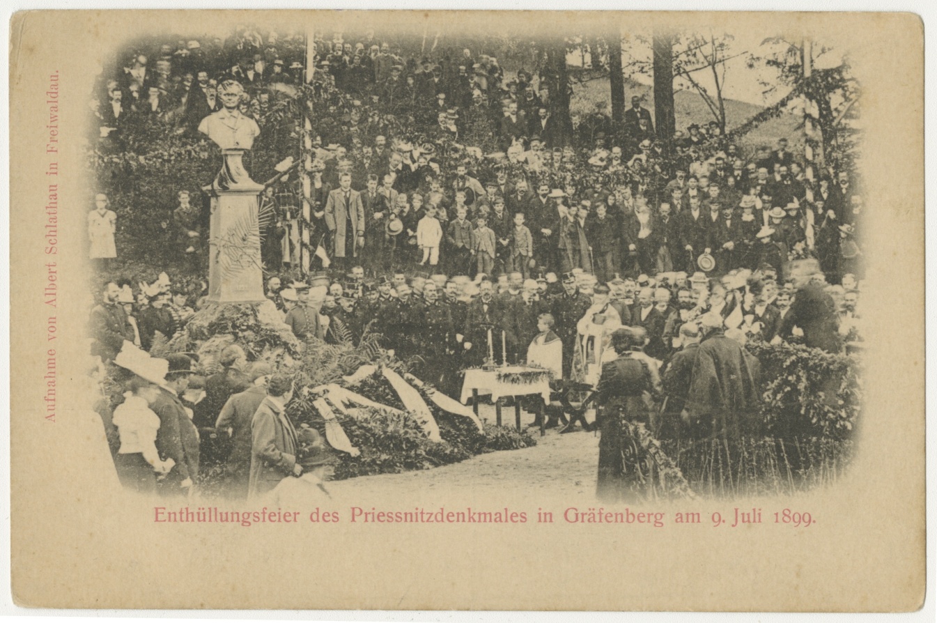 Náhledový obrázek Odhalení tzv. Jubilejního pomníku Vincenze Priessnitze na poštovní dopisnici (1899) - 1