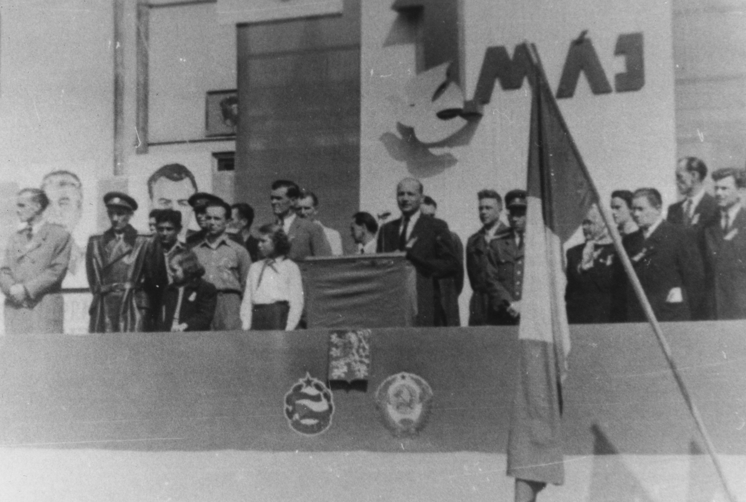 Náhledový obrázek Prvomájová slavnost 1946 (čb. reprodukce) - 1