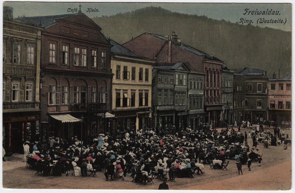Náhledový obrázek Masarykovo náměsti v Jeseníku s bývalou kavárnou Klein na dobové pohlednici (1907) - 1