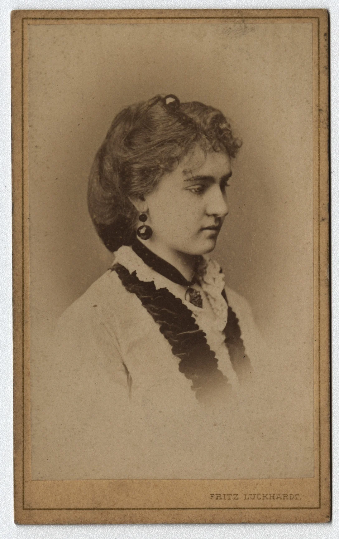 Náhledový obrázek předmětu Wilhelmine Waissnix, manželka V. Paula Priessnitze (1847-1884)