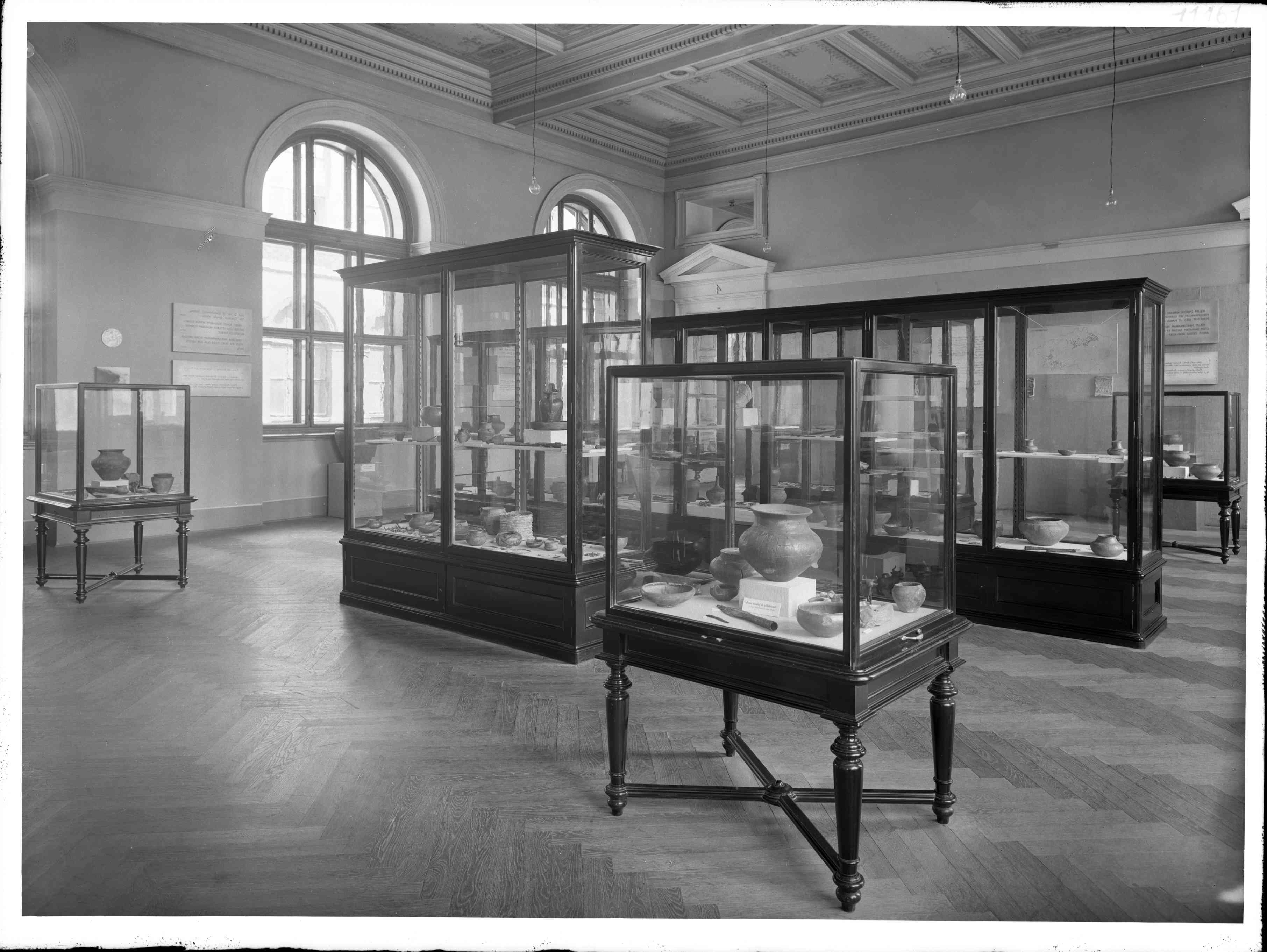 Náhledový obrázek Expozice "Od pravěku k českým Slovanům", sál č. 4., celkový pohled - 1