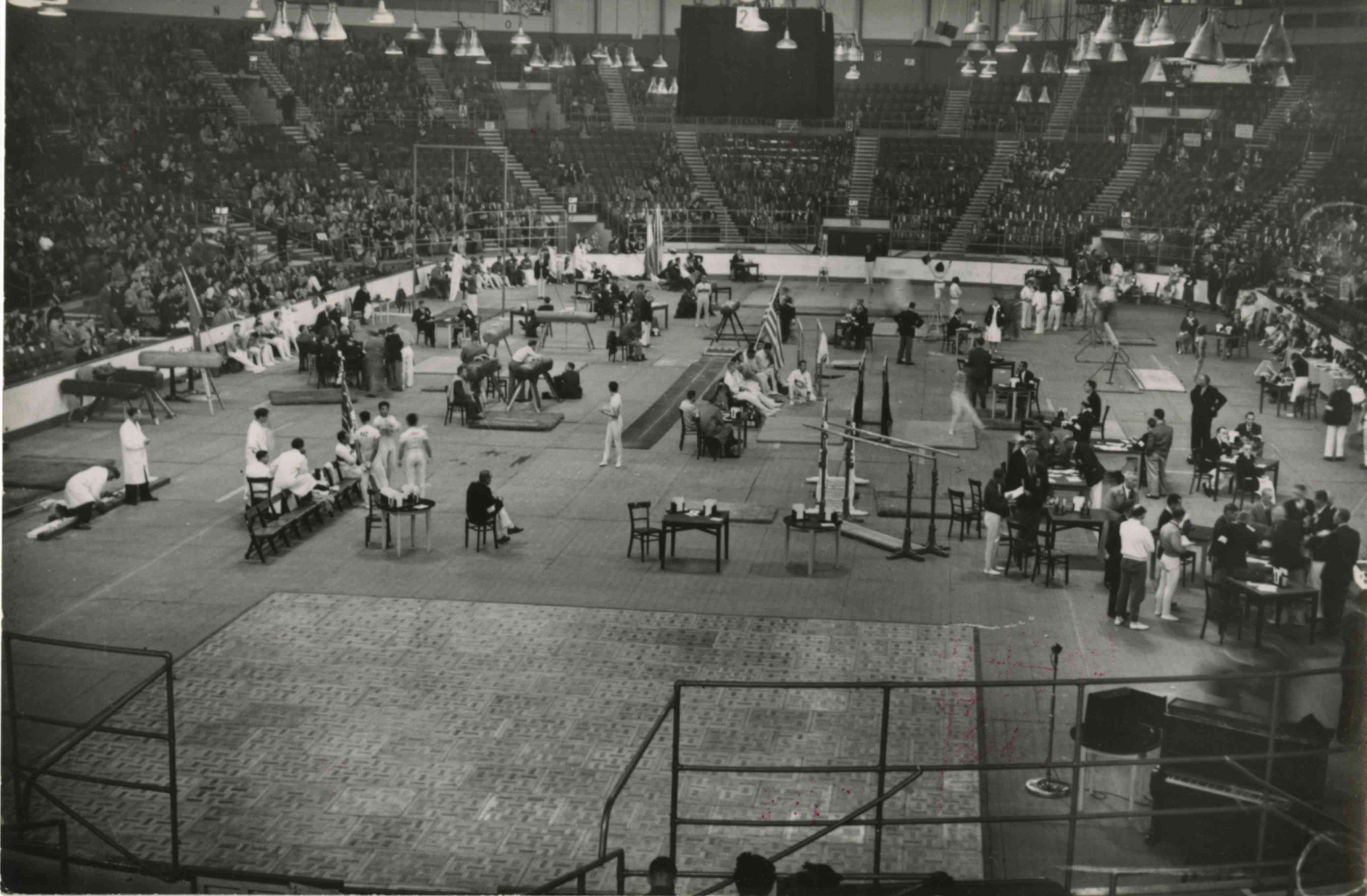Náhledový obrázek Závody ve sportovní gymnastice - 1