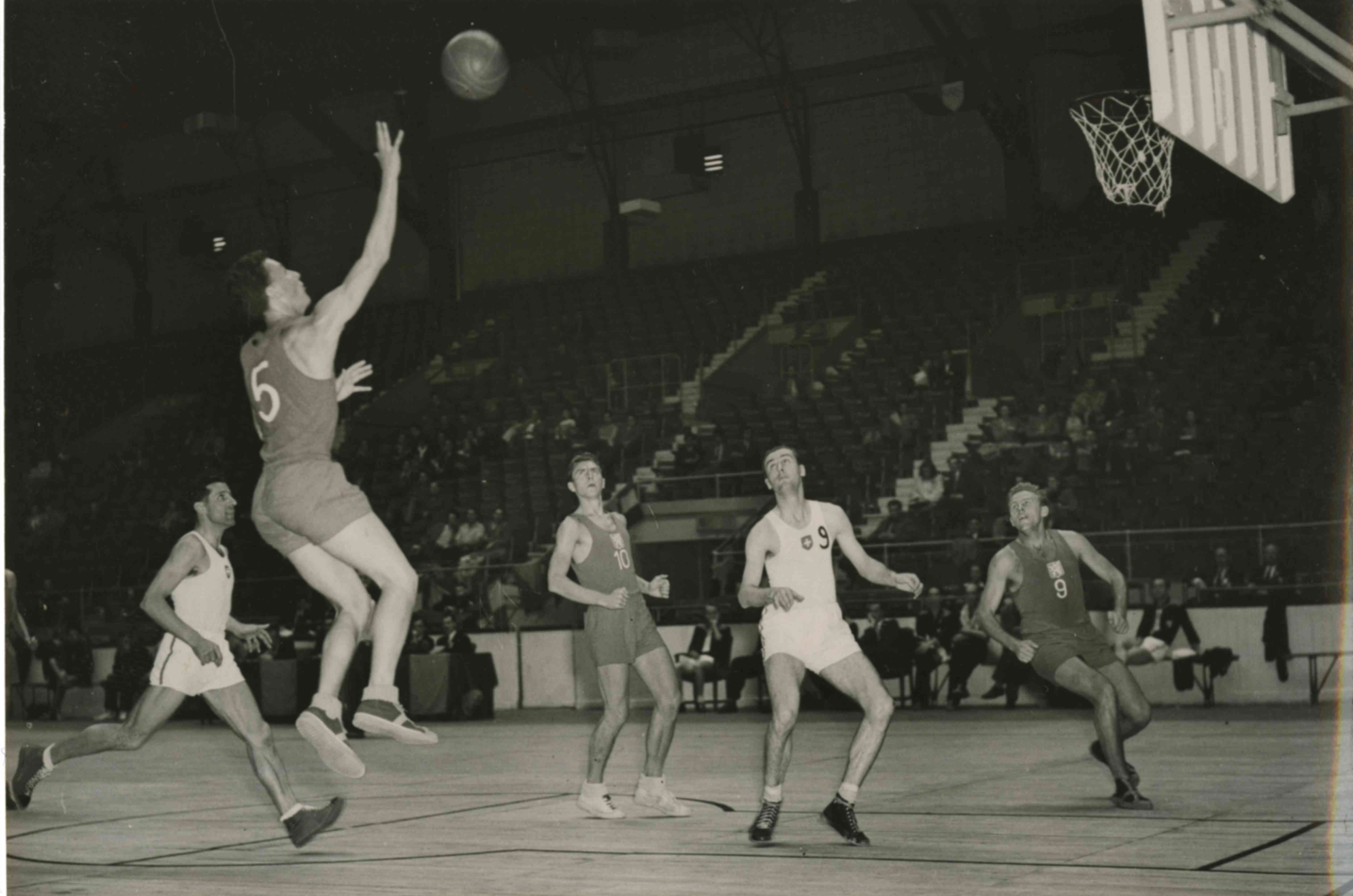 Náhledový obrázek Basketbal - 1