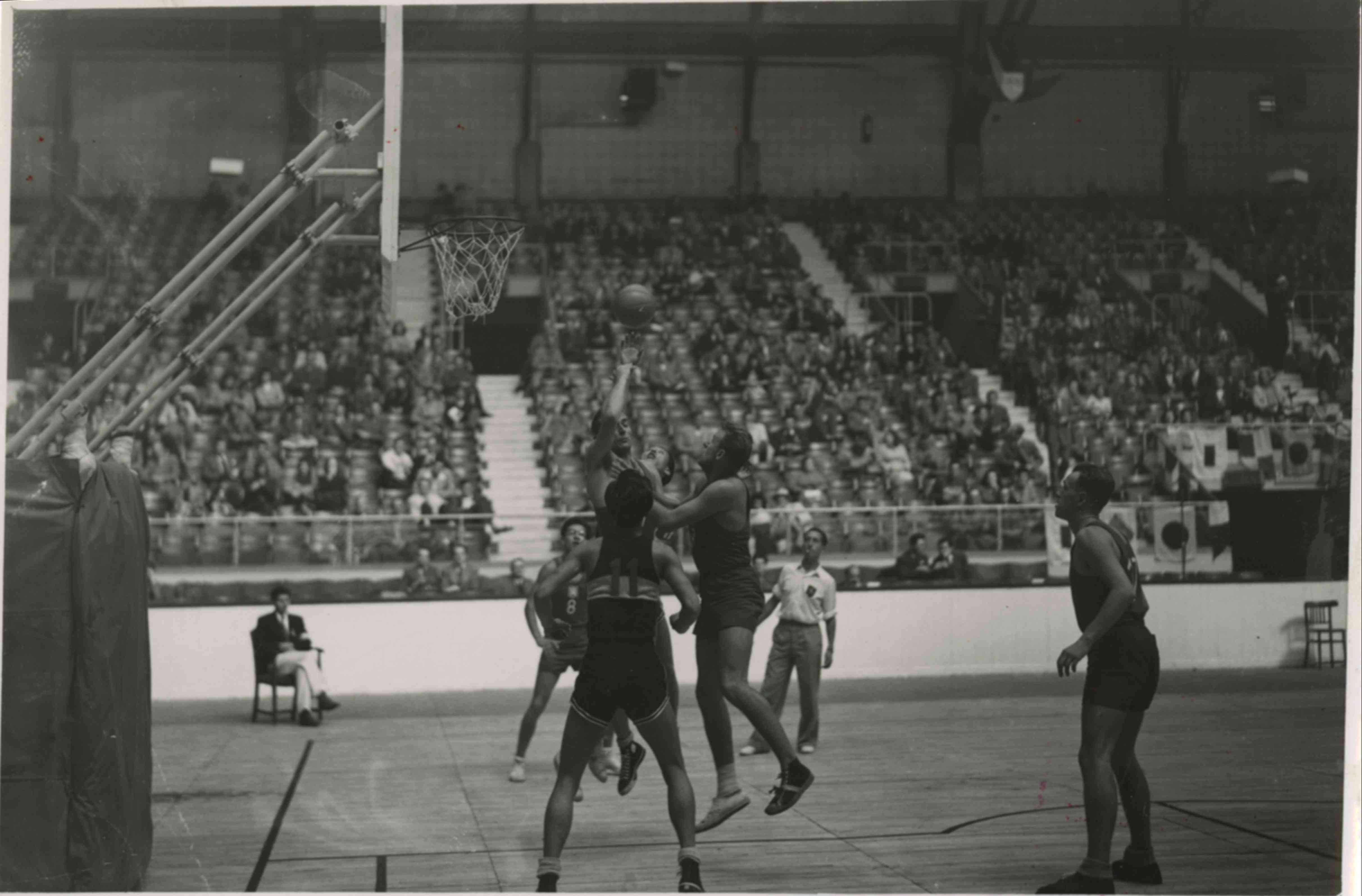 Náhledový obrázek Basketbal - 1