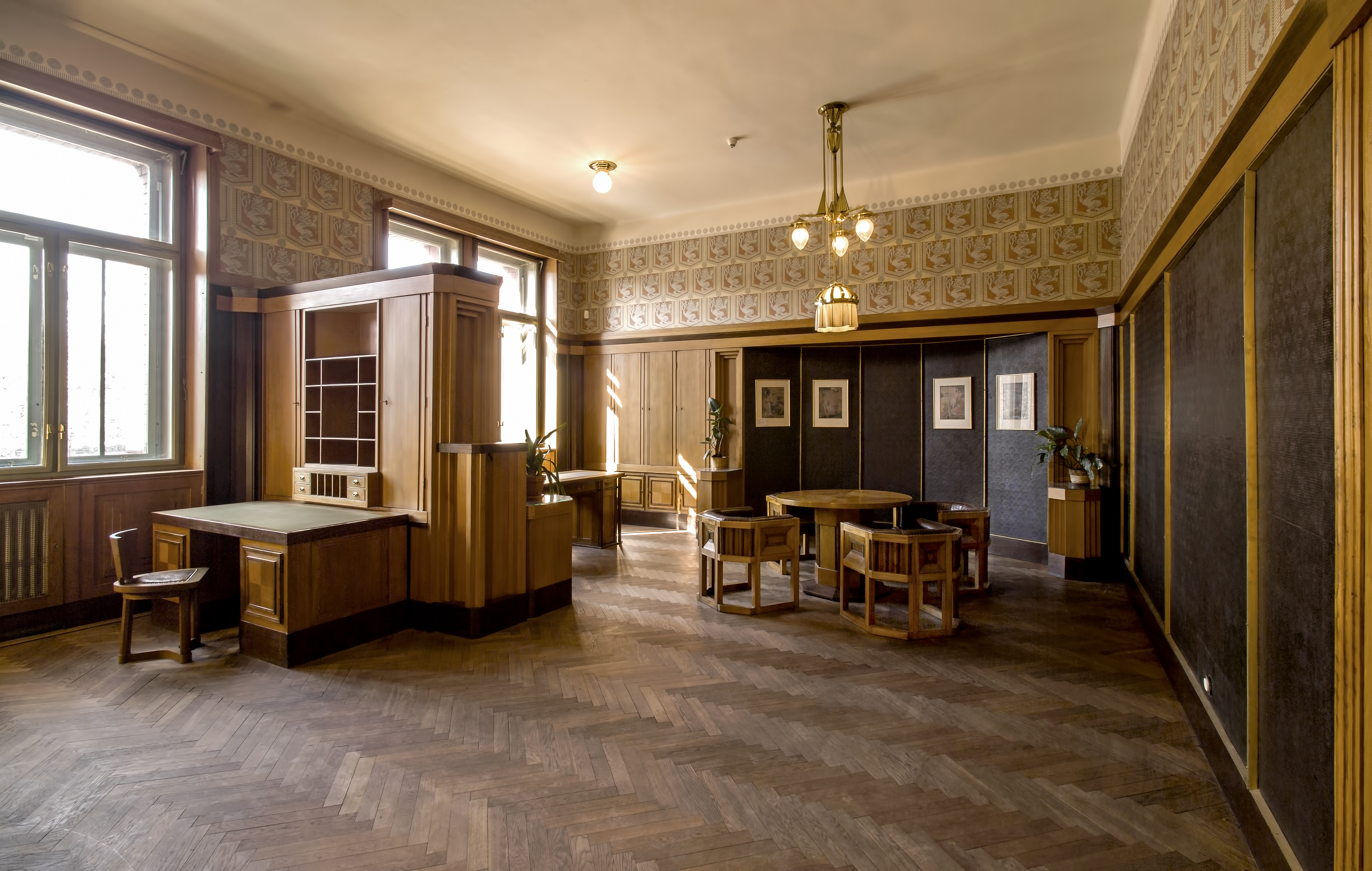 Náhledový obrázek Muzeum východních Čech - Interiér původní ředitelny - 1