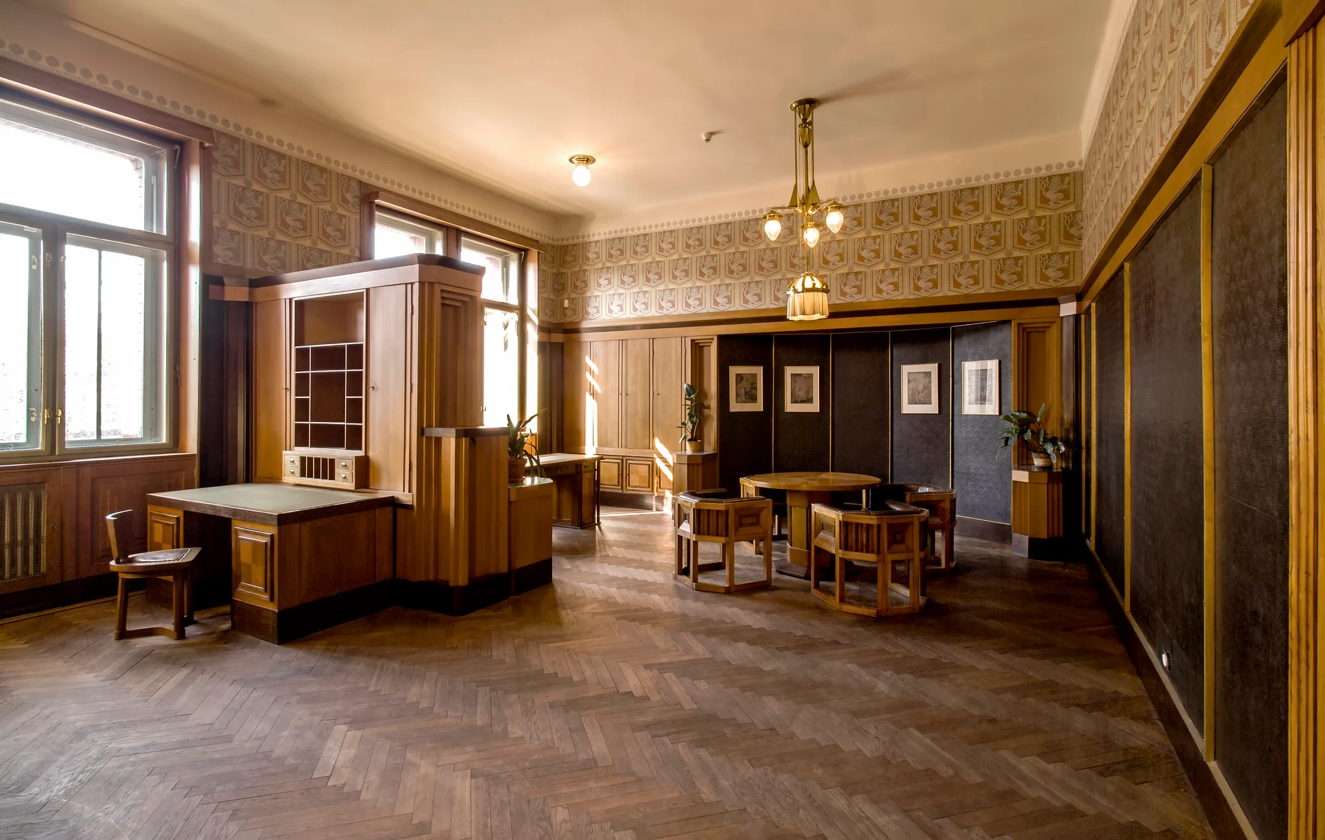 Náhledový obrázek předmětu Muzeum východních Čech - Interiér původní ředitelny