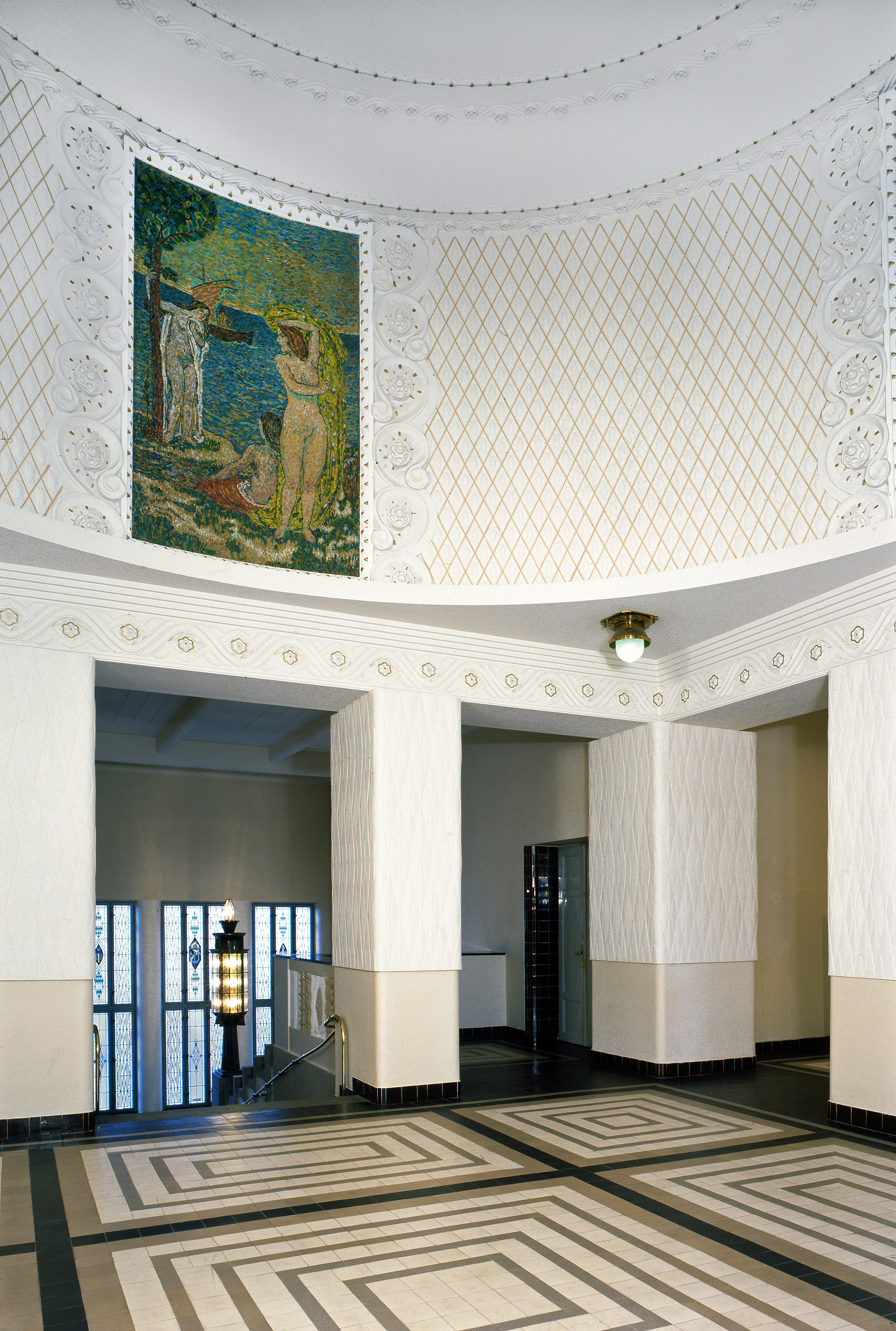 Náhledový obrázek Muzeum východních Čech - Vestibul 2. poschodí s mozaikou podle návrhu Jana Preislera - 1