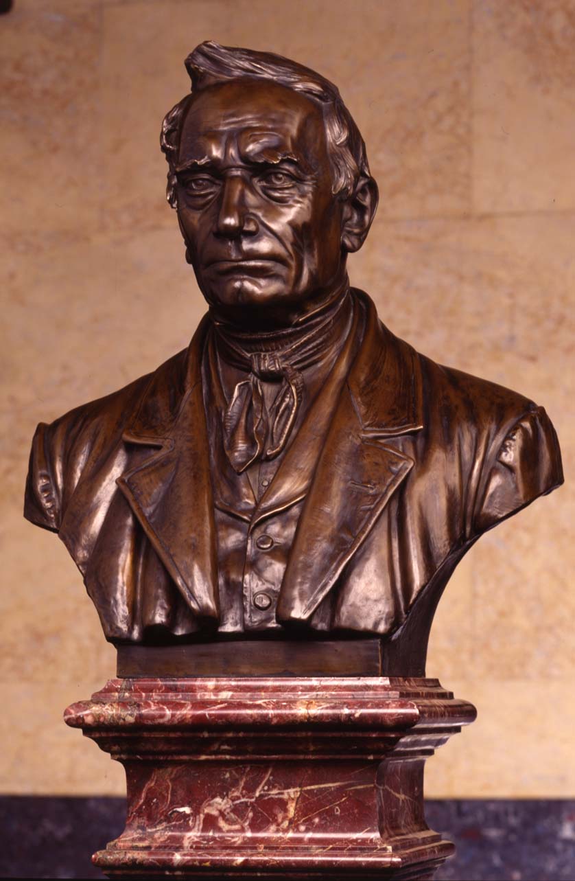 Náhledový obrázek Jan Evangelista Purkyně - busta v Pantheonu - 1