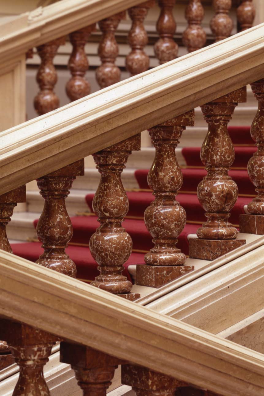 Náhledový obrázek Hlavní schodiště s balustrádou - 2