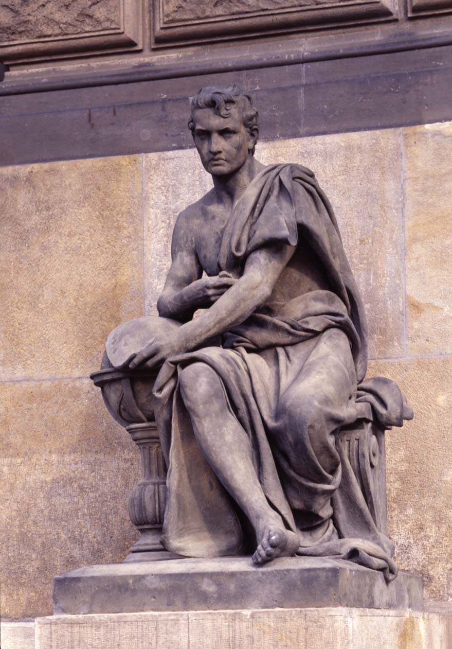 Náhledový obrázek Alegorie Přírodních věd u hlavního vchodu - 1