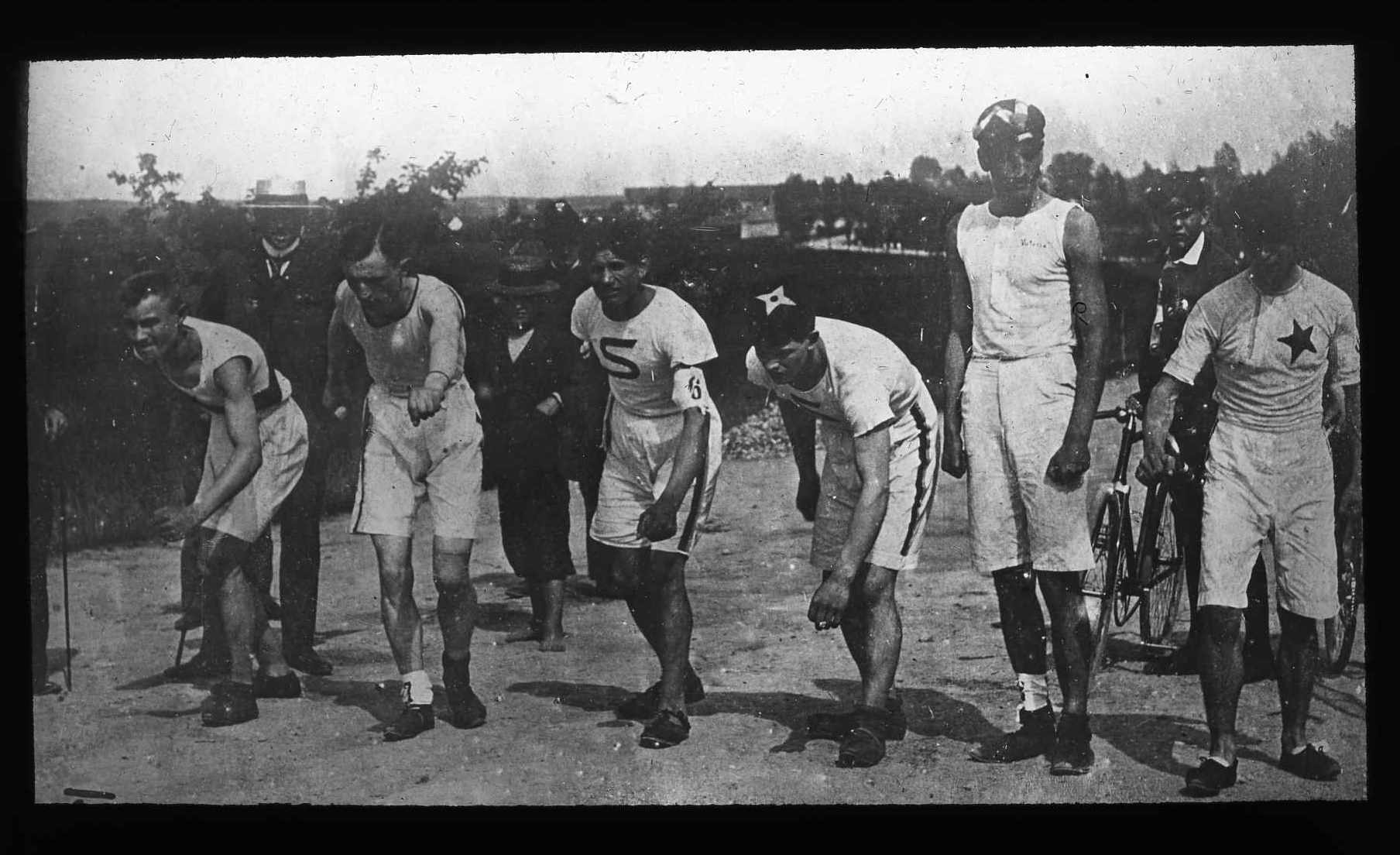 Náhledový obrázek Start závodu v roce 1901 - 1