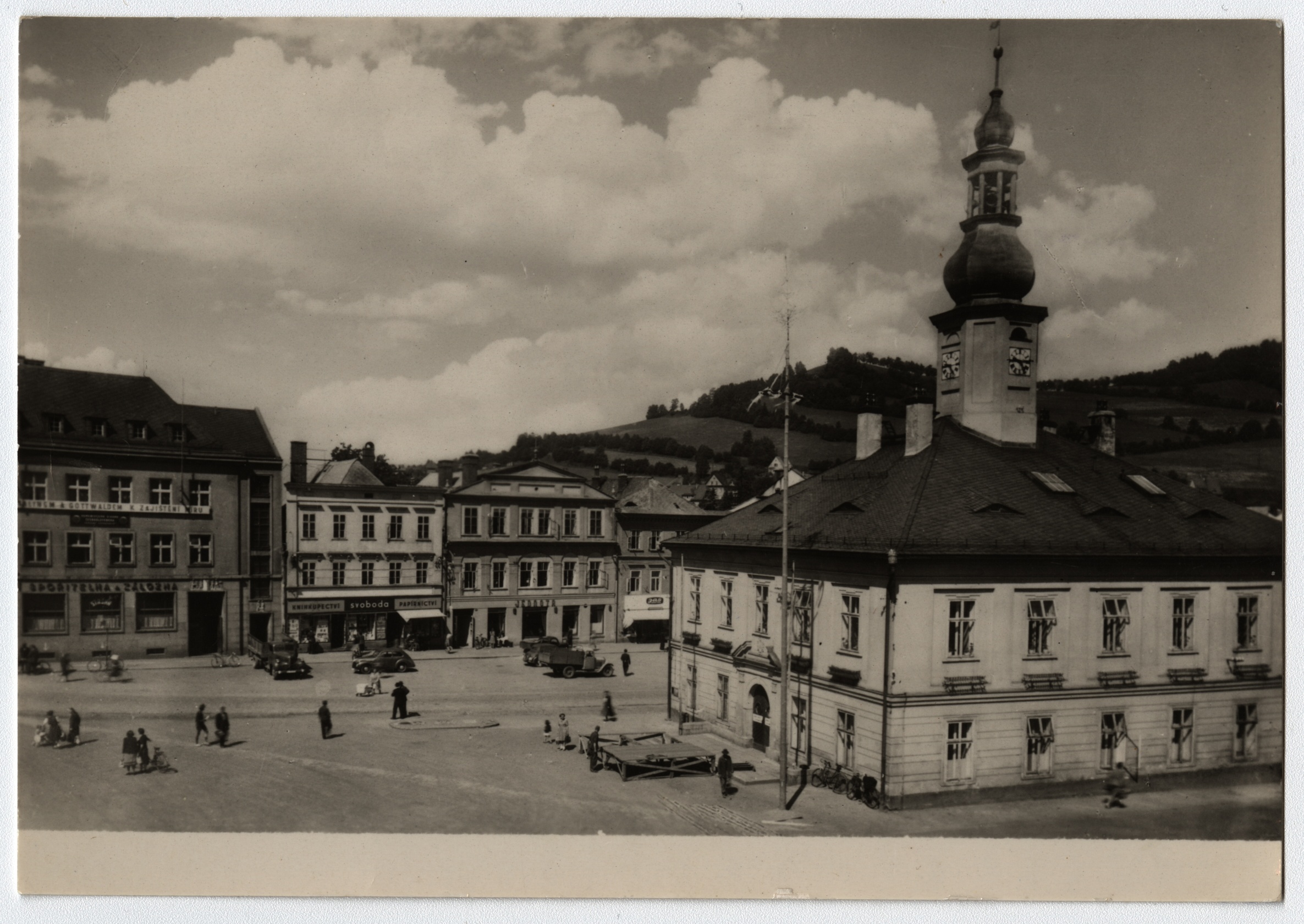 Náhledový obrázek Masarykovo náměstí  v Jeseníku, 60. léta 20. století (pohlednice) - 1
