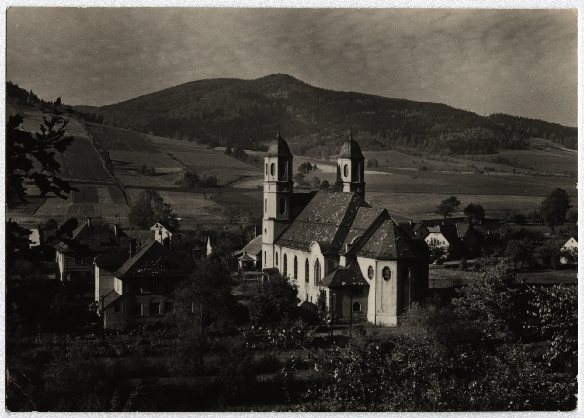 Náhledový obrázek předmětu Česká Ves na historické pohlednici (60. léta 20. století)