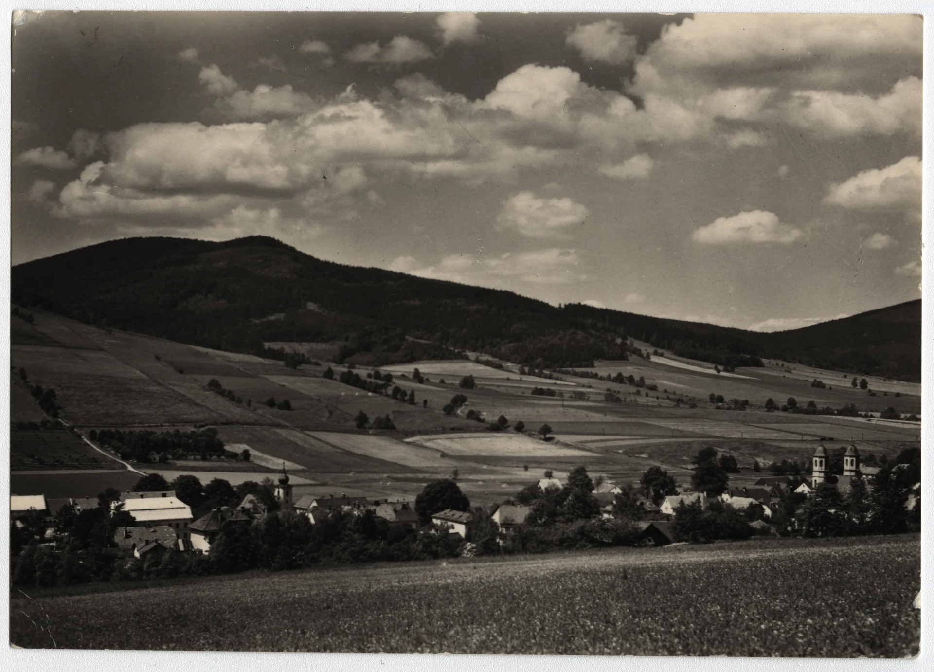 Náhledový obrázek předmětu Česká Ves na historické pohlednici (60. léta 20. století)