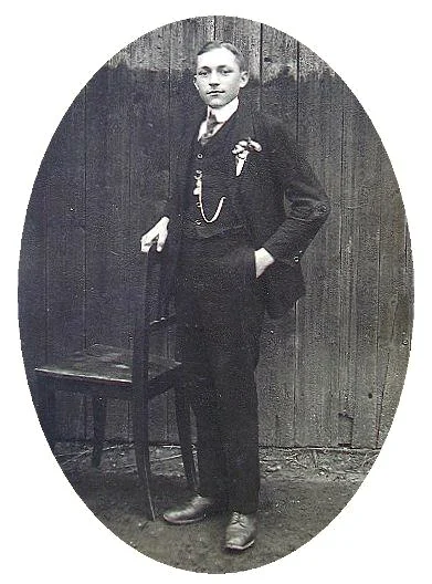 Náhledový obrázek předmětu Josef Řehák před odchodem do světové války.