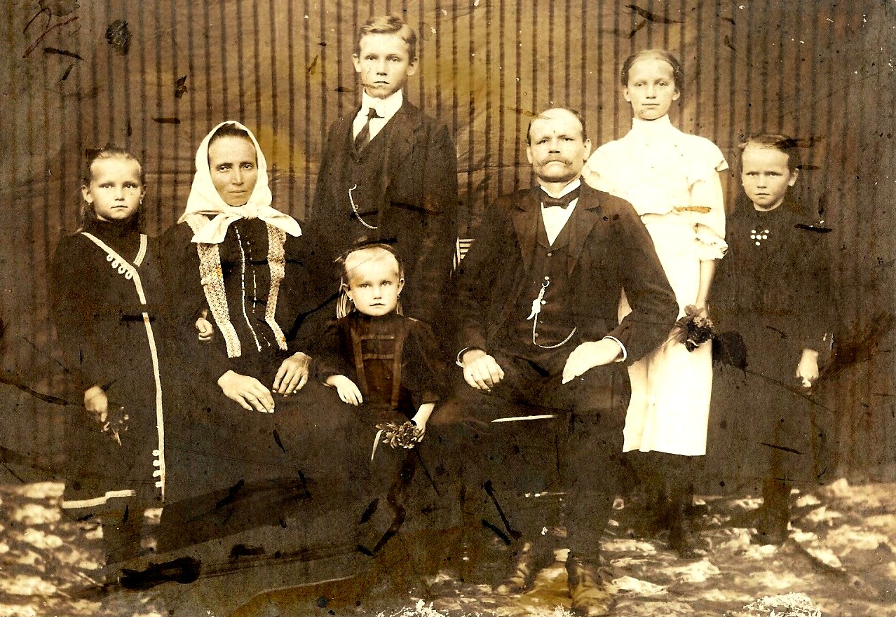 Náhledový obrázek Rodinná fotografie Dobrých z Třemošné - 1