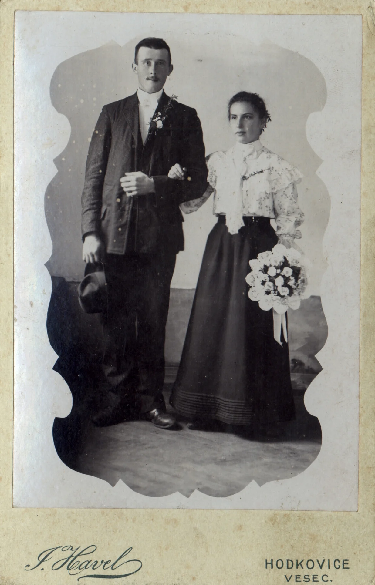 Náhledový obrázek předmětu Svatební fotografie Josefa Šelemberka a Marie Formáčkové