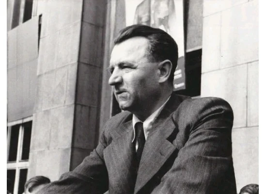 Náhledový obrázek předmětu Fotografie z návštěvy Klementa Gottwalda v Ostravě 1945