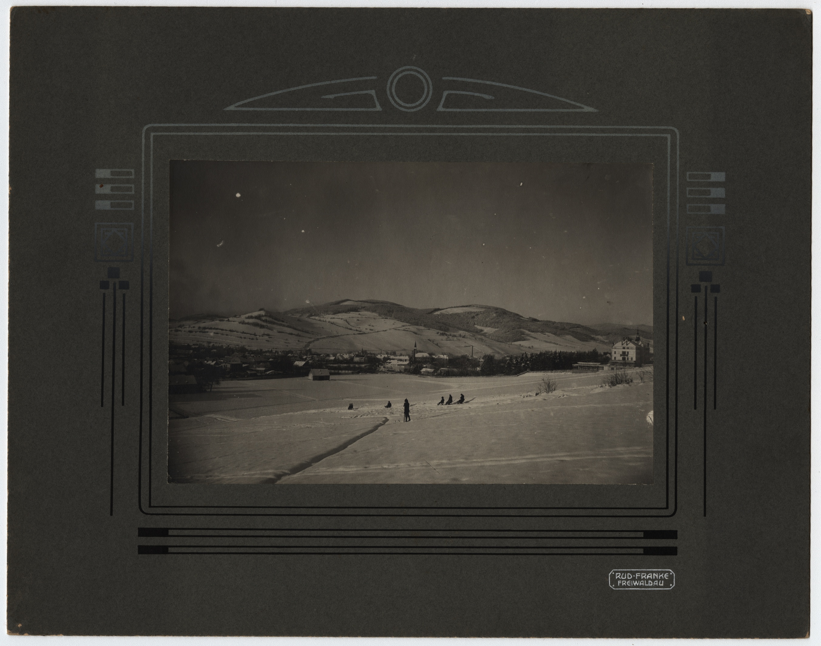 Náhledový obrázek Zimní fotografie centrální části města Jeseník (před r. 1918) - 1