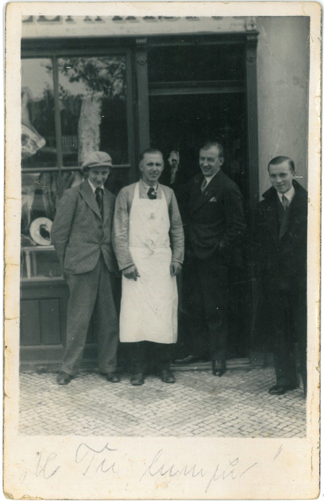 Náhledový obrázek Bechyně, uzenářství p. Hermanna - 1