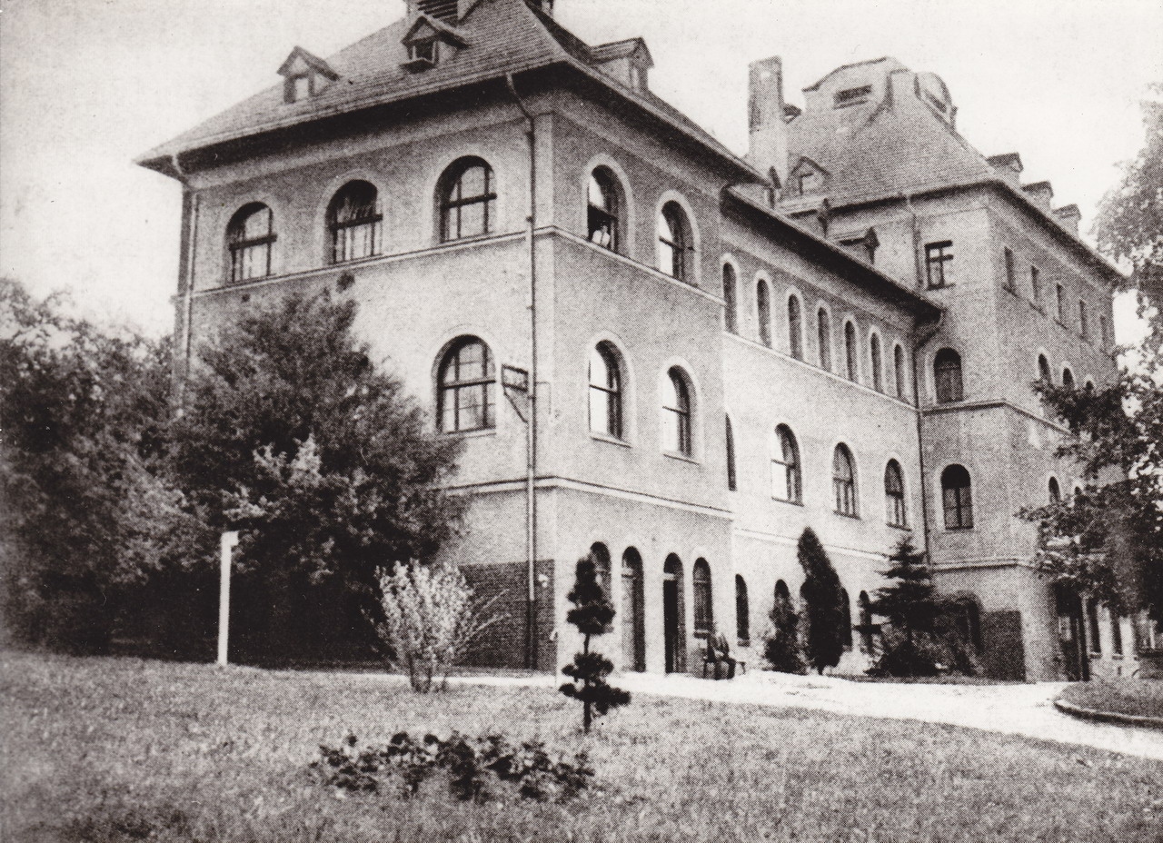 Náhledový obrázek Kamenouhelné doly OKR - budovy institucí - 3