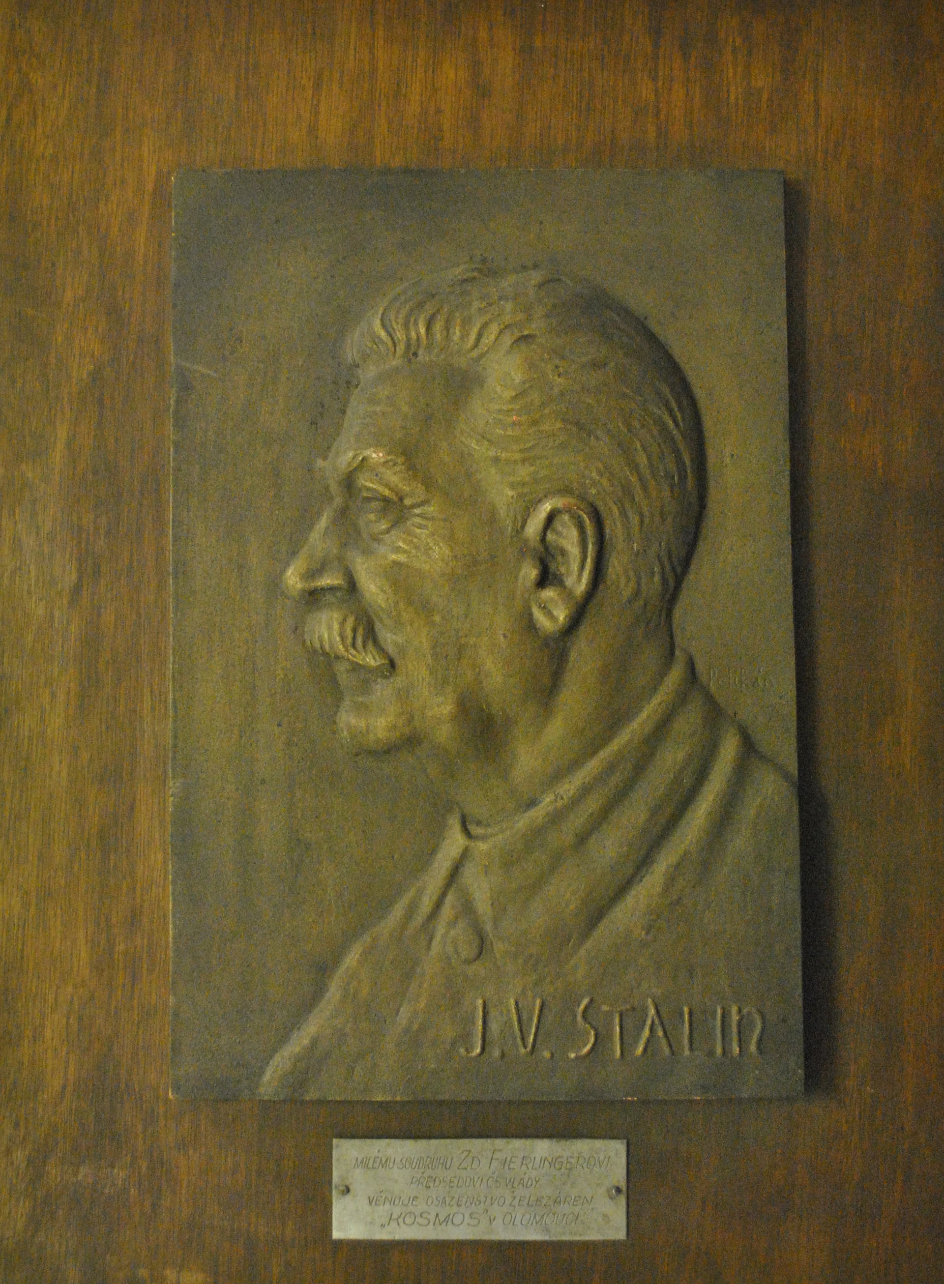 Náhledový obrázek předmětu Plaketa s portrétem J. V. Stalina