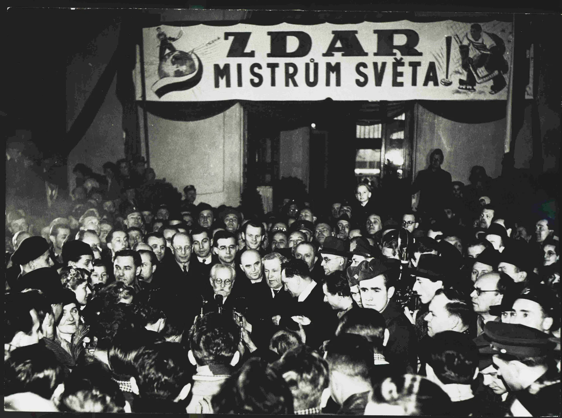 Náhledový obrázek předmětu Návrat a uvítání hokejových mistrů světa