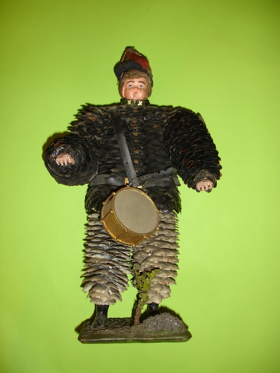 Náhledový obrázek předmětu Figurka horníka - bubeníka z kapely