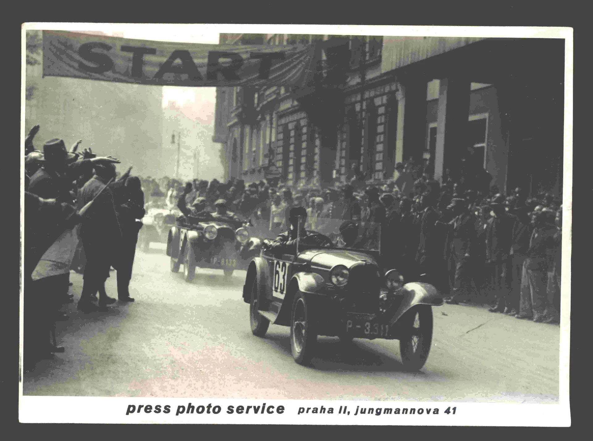 Náhledový obrázek předmětu 1000 mil československých, I. ročník, 1933