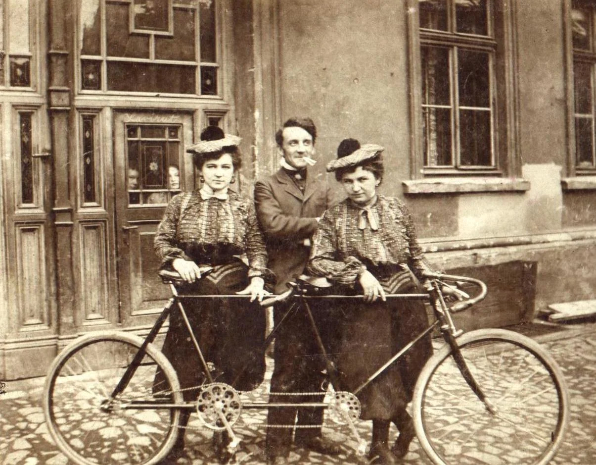 Náhledový obrázek předmětu Cyklistky sestry Jonášovy