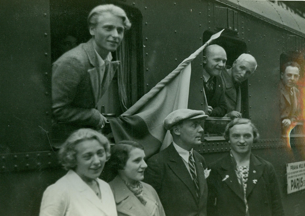 Náhledový obrázek Odjezd na Ženské světové hry v Londýně 1934 - 1