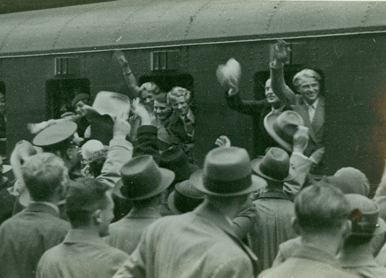 Náhledový obrázek Odjezd na Ženské světové hry v Londýně 1934 - 1