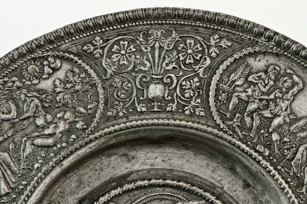 Náhledový obrázek Talíř s reliéfem oběti Noemovy a výjevy z Genesis - 6