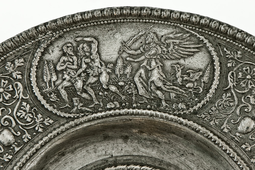 Náhledový obrázek Talíř s reliéfem oběti Noemovy a výjevy z Genesis - 7