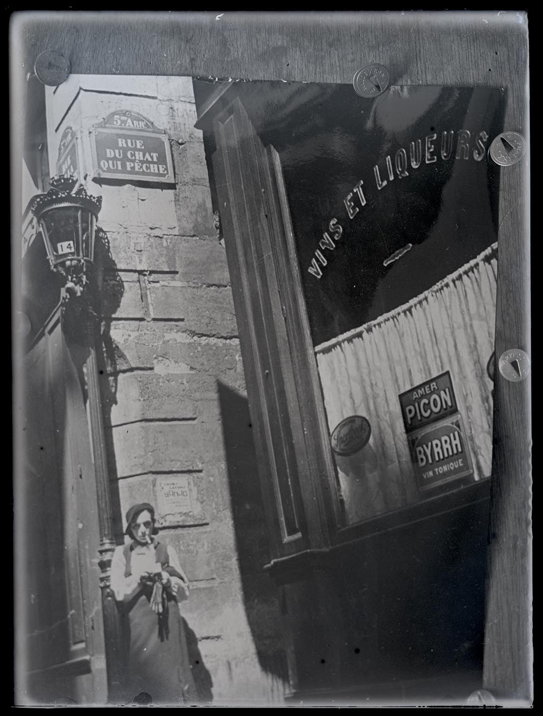 Náhledový obrázek Pohled do ulice RUE DU CHAT QUI PECHE - 1