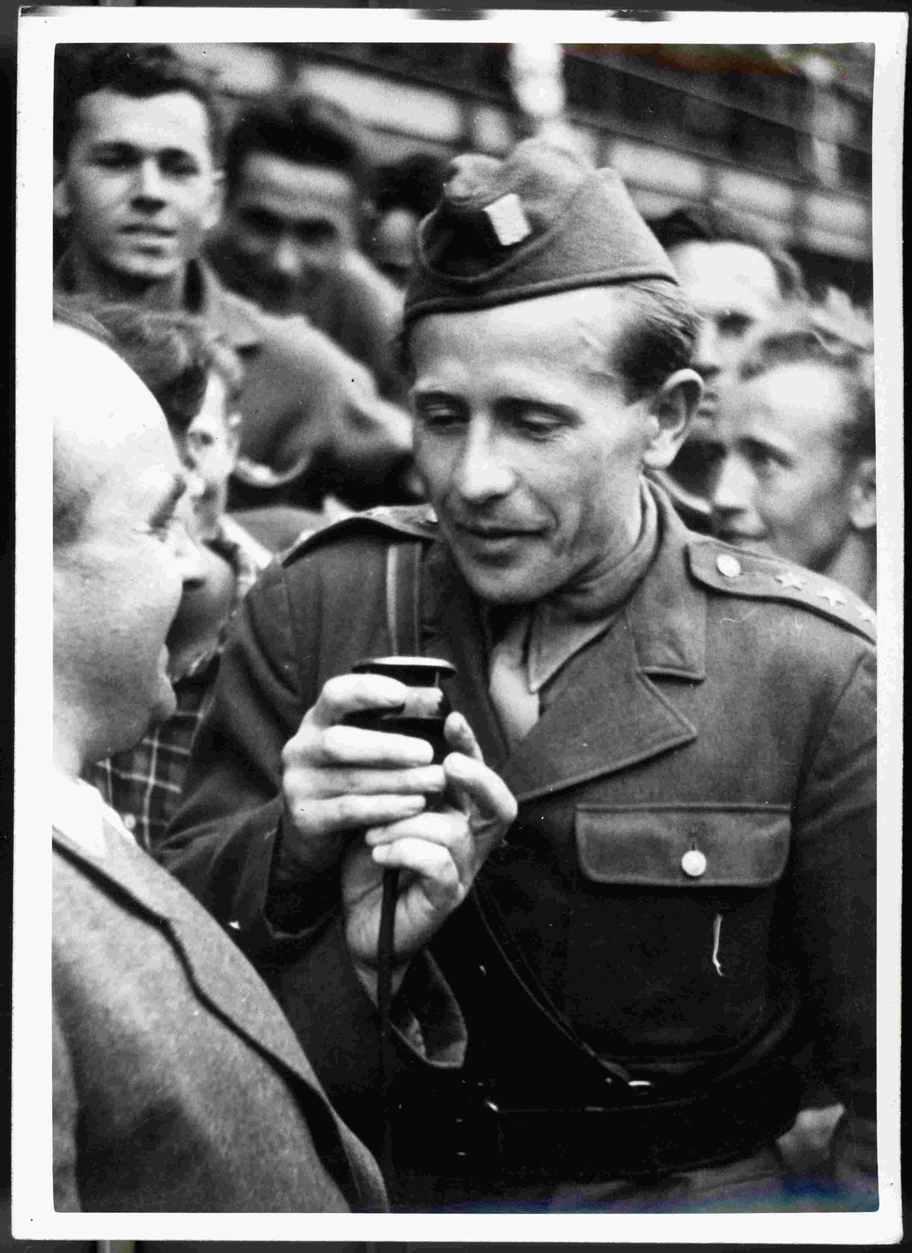 Náhledový obrázek Emil Zátopek na Armádních dnech tělovýchovy v Ostravě - 1